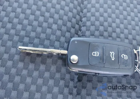 2012 Volkswagen Passat 2.5L S z USA, uszkodzony, nr VIN 1VWAP7A30CC078070